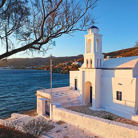 Spacious Seafront With Magnificent Aegean View