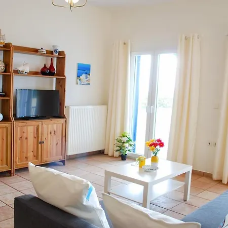 Spacious Seafront With Magnificent Aegean View Tínos